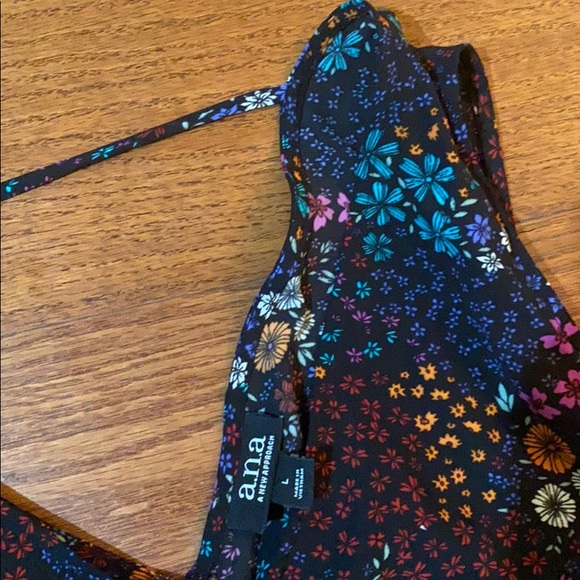 3/$25 Ana Multicolor handkerchief tank top size L - Picture 2 of 5